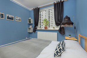 Turquoise Blue Apartment by Renters