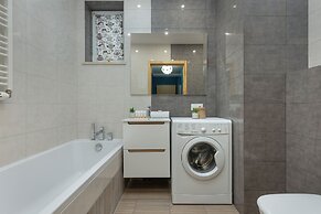 Turquoise Blue Apartment by Renters