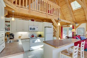 Frye Island Family Cabin With Lake & Beach Access!