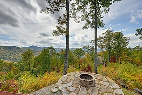 Bryson City Getaway: Private Hot Tub & Scenic View