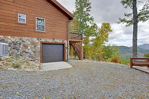 Bryson City Getaway: Private Hot Tub & Scenic View