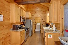 Bryson City Getaway: Private Hot Tub & Scenic View