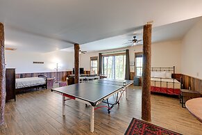 Bryson City Getaway: Private Hot Tub & Scenic View