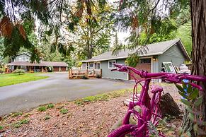 Peaceful Renton Retreat w/ Hot Tub Access!