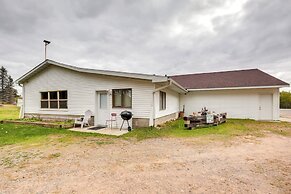 Boat Dock & Fire Pit: Lakefront Monico Home!