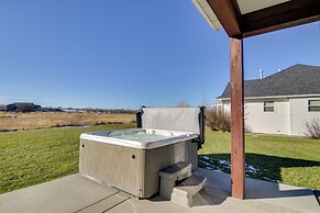 9 Mi to Downtown: Bozeman Vacation Home w/ Hot Tub