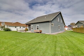 9 Mi to Downtown: Bozeman Vacation Home w/ Hot Tub