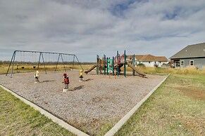 9 Mi to Downtown: Bozeman Vacation Home w/ Hot Tub