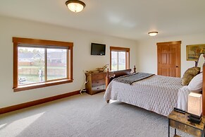 9 Mi to Downtown: Bozeman Vacation Home w/ Hot Tub