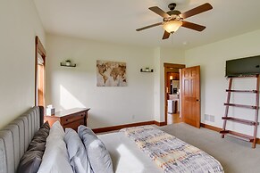 9 Mi to Downtown: Bozeman Vacation Home w/ Hot Tub