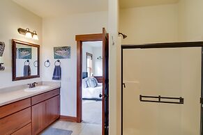 9 Mi to Downtown: Bozeman Vacation Home w/ Hot Tub