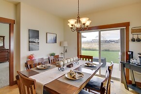 9 Mi to Downtown: Bozeman Vacation Home w/ Hot Tub