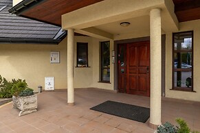 Highlander Nedzy Kubinca by Renters