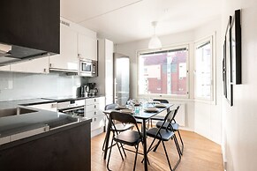2ndhomes Modern & Cozy 2BR Apt w Balcony