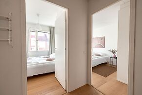 2ndhomes Modern & Cozy 2BR Apt w Balcony