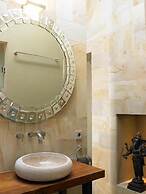 The Giri Residence Hotel & Spa