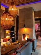 The Giri Residence Hotel & Spa