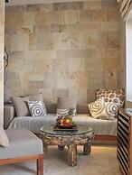 The Giri Residence Hotel & Spa