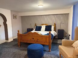 Captain Howey Hotel