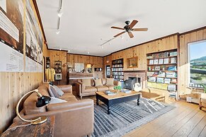 Limantour Lodge