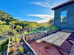 Limantour Lodge