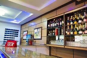 Immaculate Diamond Hotel & Apartments