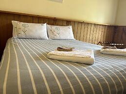 Mystery Creek Motel