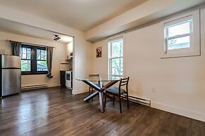 Historical Building 1br 1ba Walk To Roger's Place