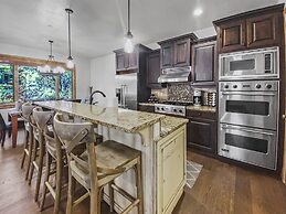 Jordanelle Mountain Paradise 1271 4 Bedroom Townhouse by RedAwning