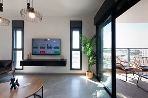 Luxury APT 3 BR New Tower Parking