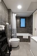 Luxury APT 3 BR New Tower Parking