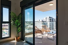 Luxury APT 3 BR New Tower Parking