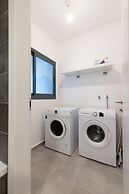 Luxury APT 3 BR New Tower Parking