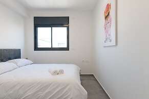 Luxury APT 3 BR New Tower Parking