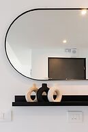 Luxury APT 3 BR New Tower Parking