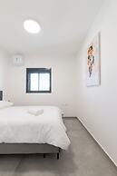 Luxury APT 3 BR New Tower Parking