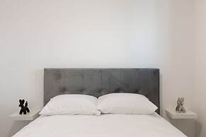 Luxury APT 3 BR New Tower Parking