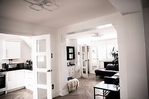 Inviting 3-bed House in Manchester