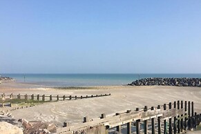 Remarkable Seaside Apartment - Sleeps 4