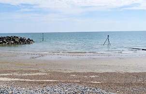 Remarkable Seaside Apartment - Sleeps 4