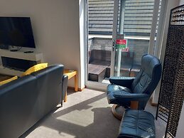 Remarkable Seaside Apartment - Sleeps 4