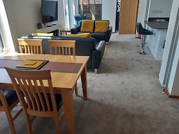 Remarkable Seaside Apartment - Sleeps 4