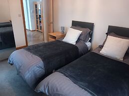 Remarkable 2-bed Apartment Near Bognor Beaches
