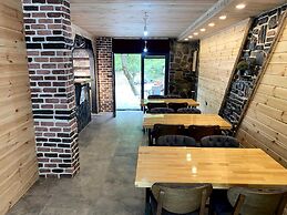 MEZRA DOĞAL DAĞ EVLERİ