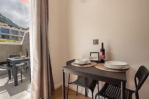 The Jolie Apartments