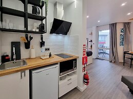 The Jolie Apartments