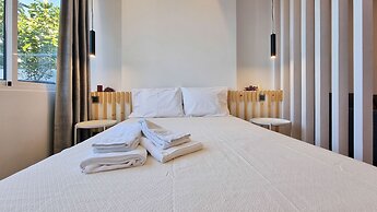 The Jolie Apartments