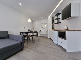 The Jolie Apartments