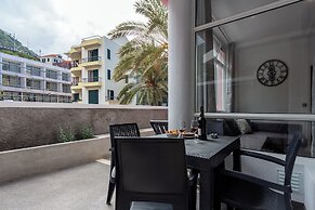 The Jolie Apartments