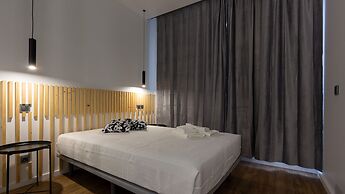 The Jolie Apartments